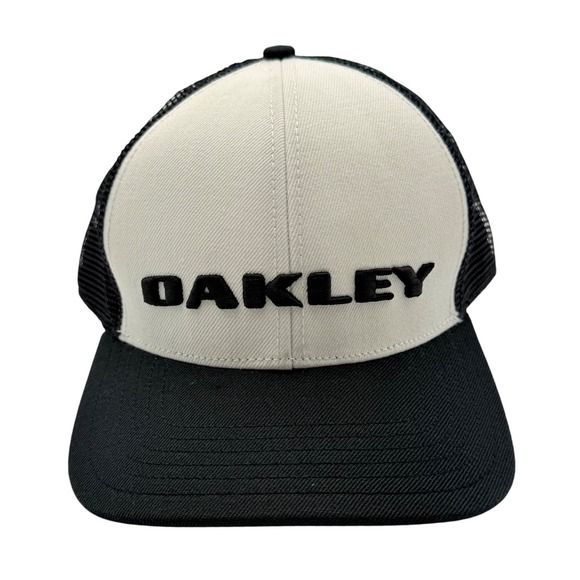 Oakley Snapback Hat Black White Trucker Mesh Cap Adjustable Baseball - Picture 1 of 8